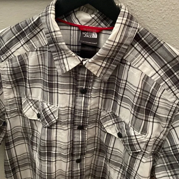 The North Face Short Sleeve - Picture 13 of 13